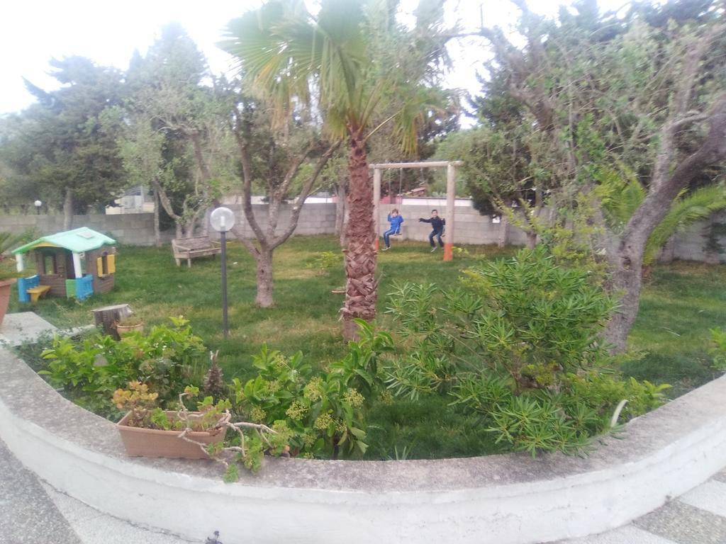 Casa Vacanza Fiorella Torre dell'Orso Eksteriør bilde