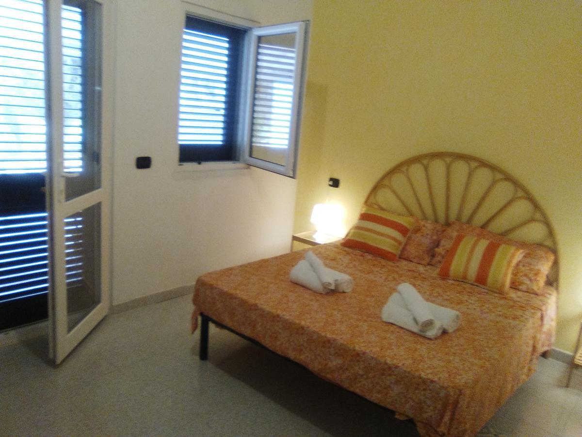 Casa Vacanza Fiorella Torre dell'Orso Eksteriør bilde